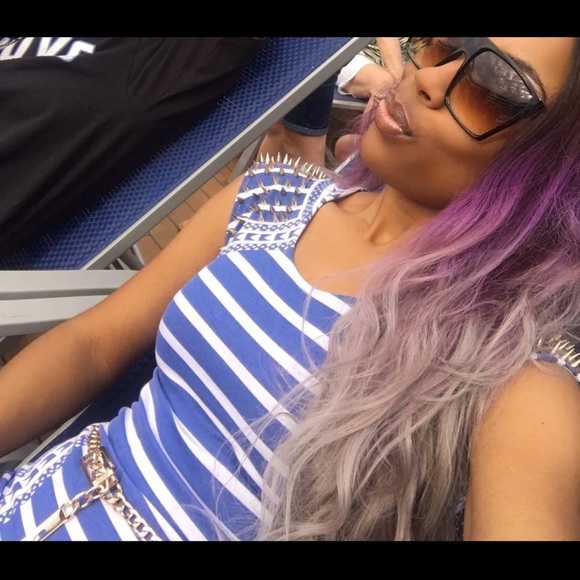 Blue and white dress with spiked shoulders - Picture 7 of 8